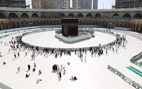 12 nights 3 star Family Umrah Package